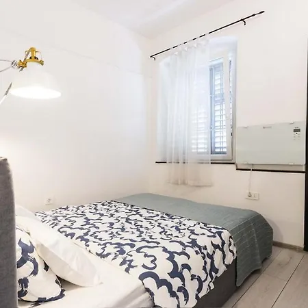Apartman Mariposa Centar * Pola